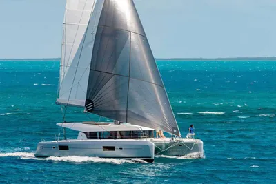 2019 Lagoon 42