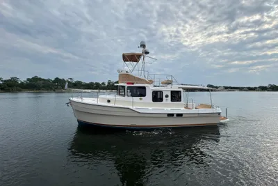 Ranger Tugs R-31 CB