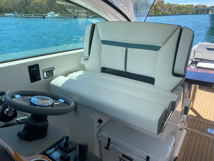 El Capitan Yacht Photos Pics 2019 Tiara Sport 34 LX