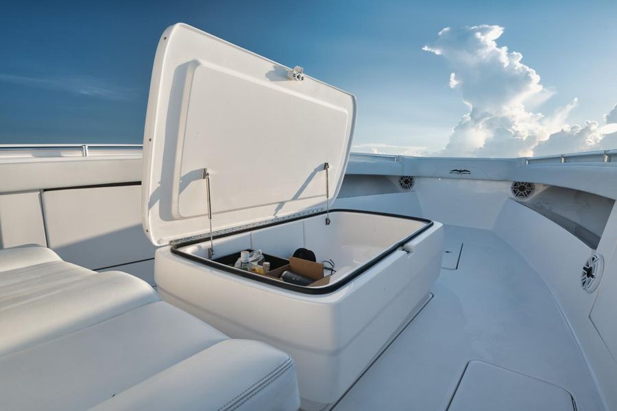 2017 Invincible Center Console