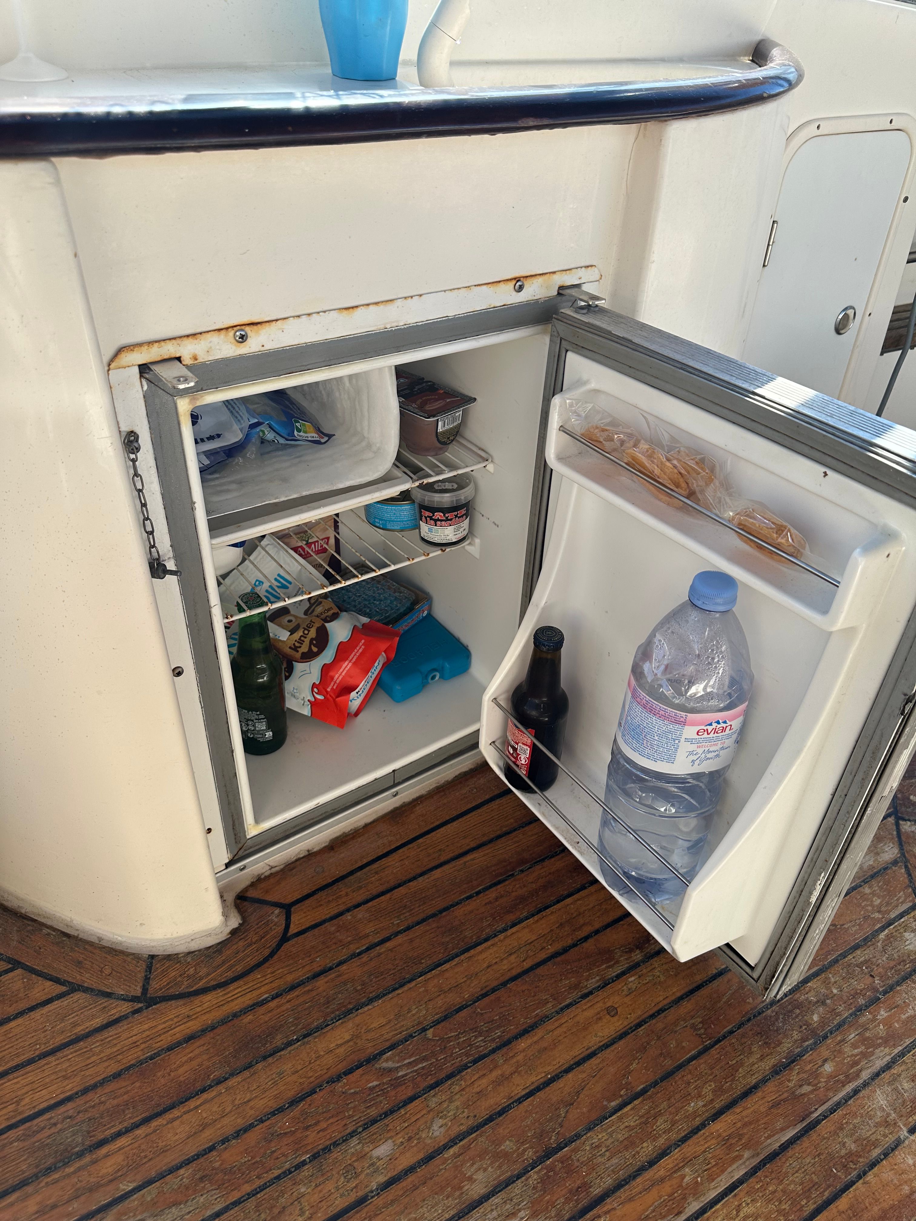 1998 Windy 31 Tornado