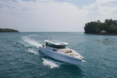 2025 Axopar 45 CX Cross Cabin