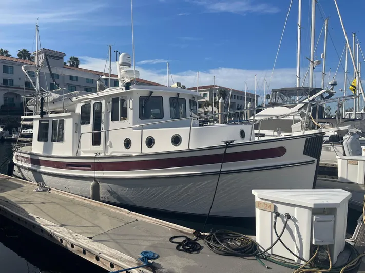 Moon River Yacht Photos Pics 