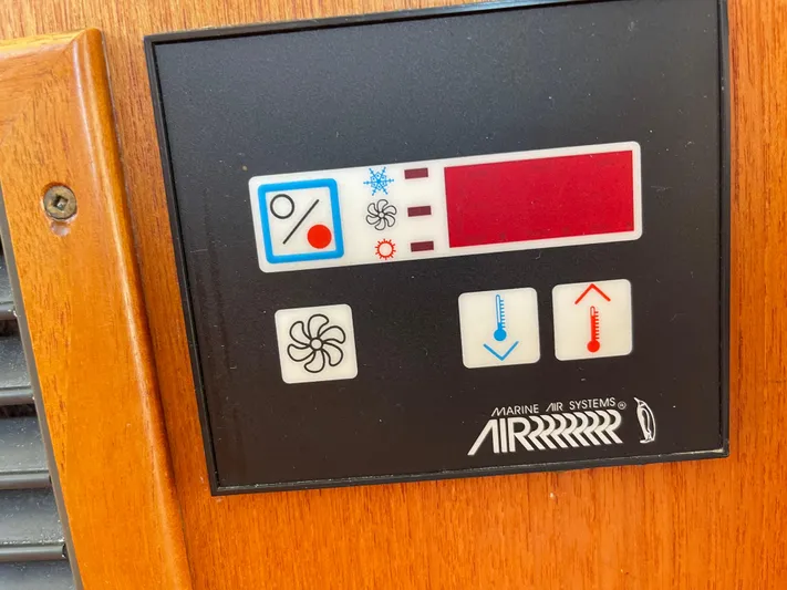 Moon River Yacht Photos Pics 