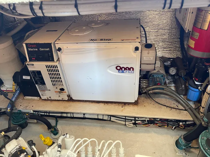 Moon River Yacht Photos Pics 