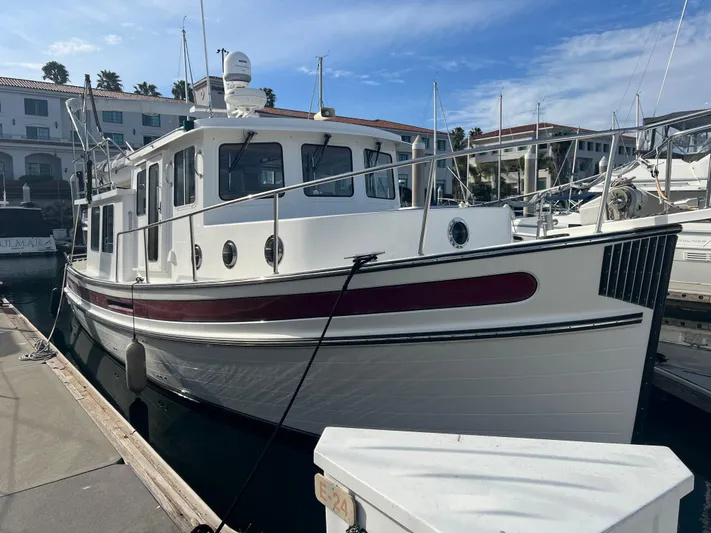 Moon River Yacht Photos Pics 