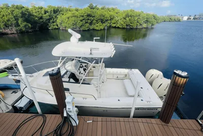Grady-White Gulfstream 232