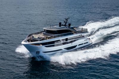 Yacht