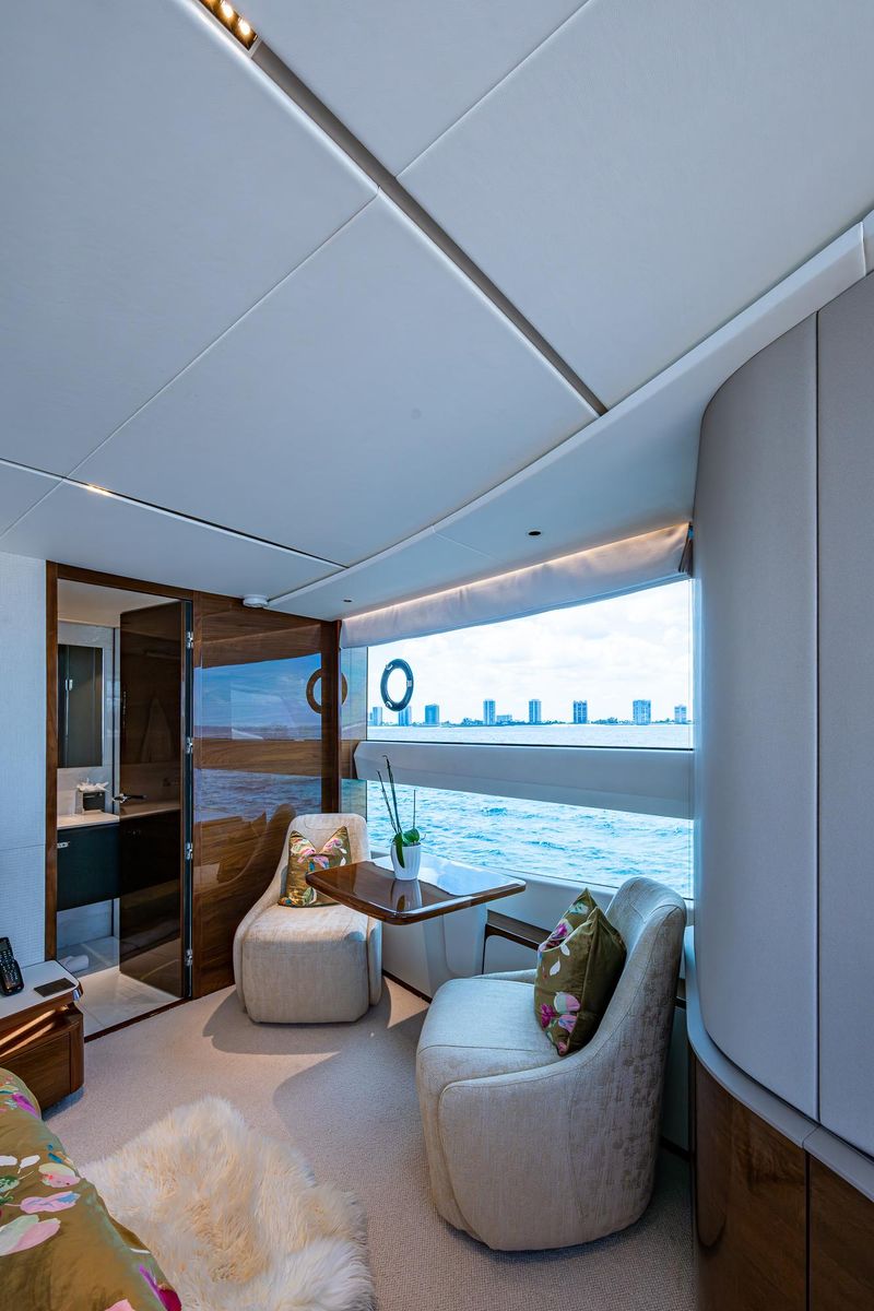2022 Princess 95 