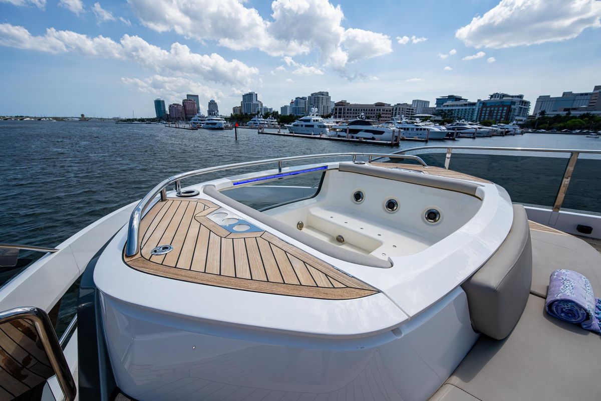 2022 Princess 95 