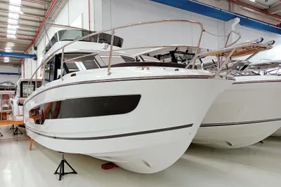 Jeanneau Merry Fisher 1095 FLY