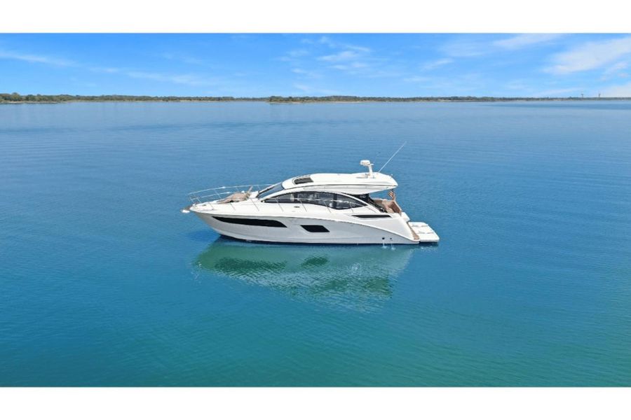 2017 Sea Ray 400 Sundancer