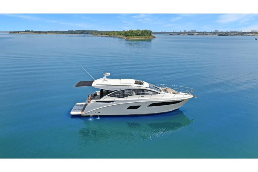 2017 Sea Ray 400 Sundancer