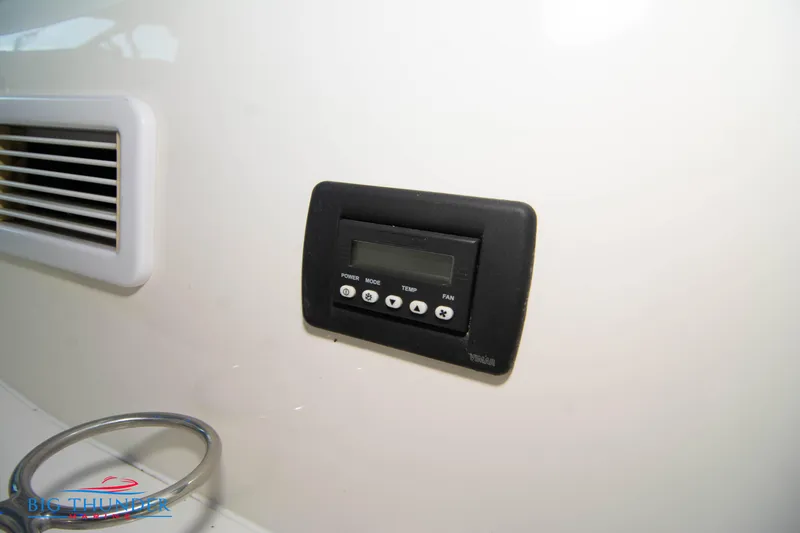  Yacht Photos Pics Control panel on a 2010 Sea Ray 470 Sundancer yacht.