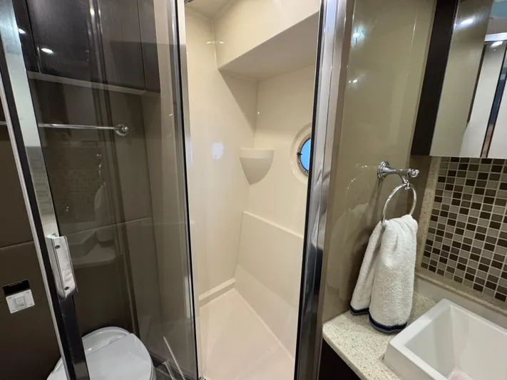 Casa De Luz Yacht Photos Pics 