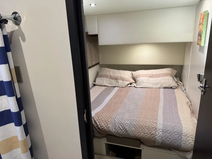 Casa De Luz Yacht Photos Pics 