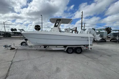 World Cat 235 TE
