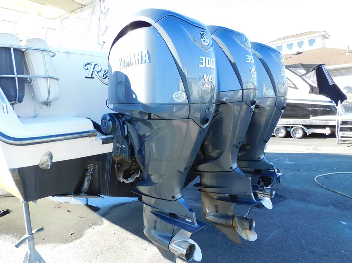 Reel 2 Me Yacht Photos Pics 