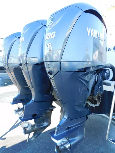 Reel 2 Me Yacht Photos Pics 