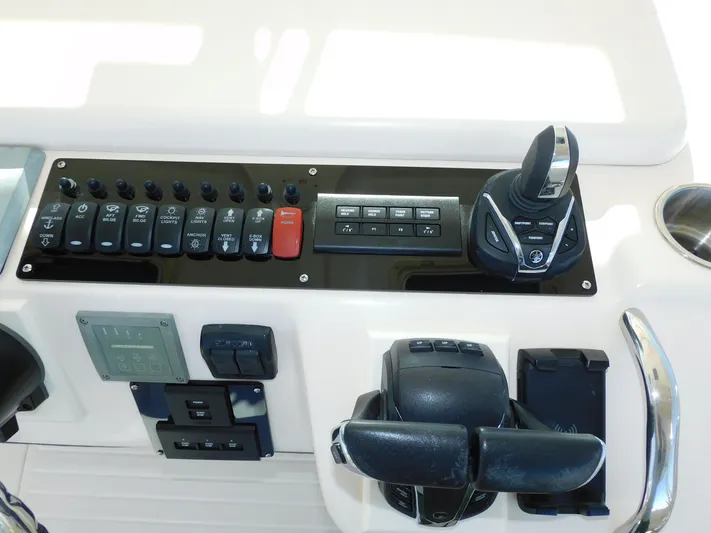 Reel 2 Me Yacht Photos Pics 