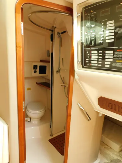 Reel 2 Me Yacht Photos Pics 