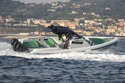 Panamera Yacht PY 110 veloce