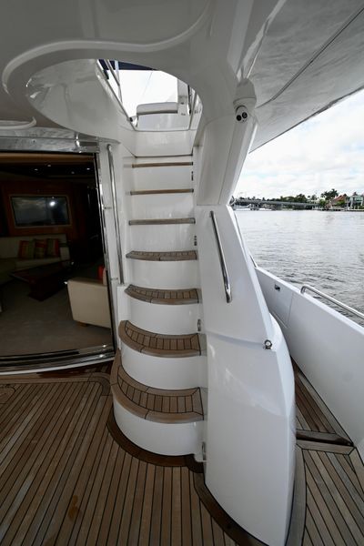 2005 Sunseeker 82 Yacht