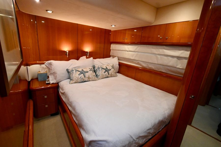 2005 Sunseeker 82 Yacht