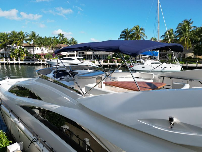 2005 Sunseeker 82 Yacht