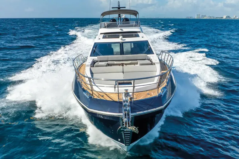 No Name Yacht Photos Pics 2019 Azimut S7 yacht cruising on open sea, showcasing luxury and speed.