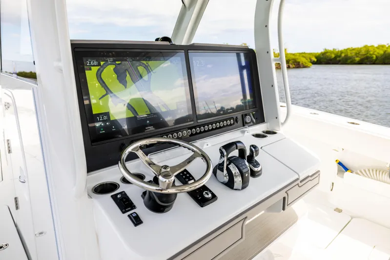  Yacht Photos Pics Freeman 43 boat helm with dual screens and controls, 2023 model.