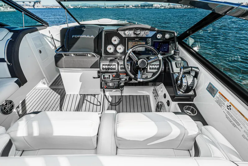 Susie Q Yacht Photos Pics 