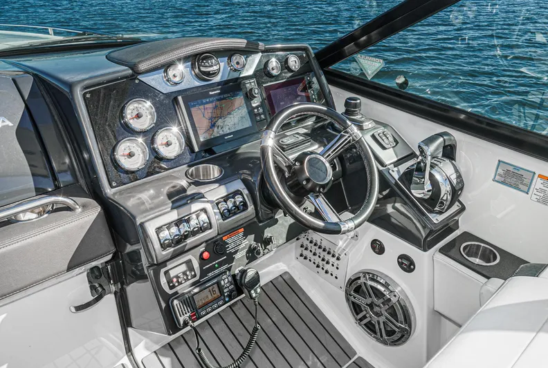 Susie Q Yacht Photos Pics 