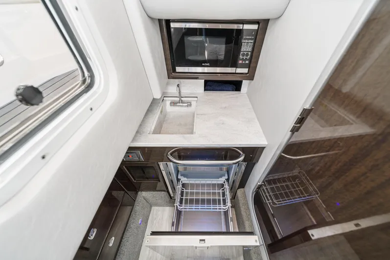 Susie Q Yacht Photos Pics 