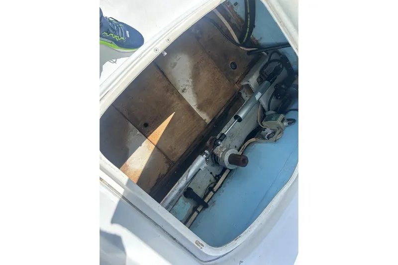 Dos Yacht Photos Pics Interior view of a 2005 Lagoon 440 yacht compartment with visible mechanical components.