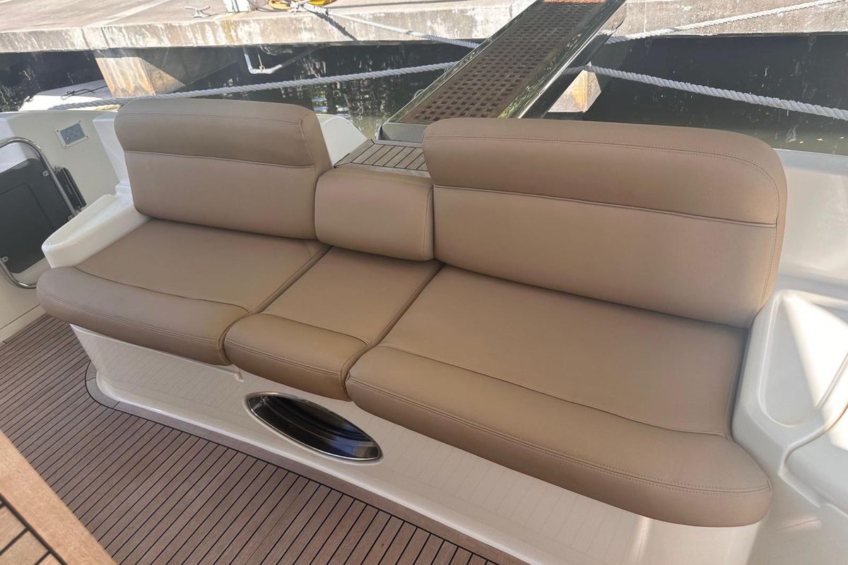 2007 Azimut 57 