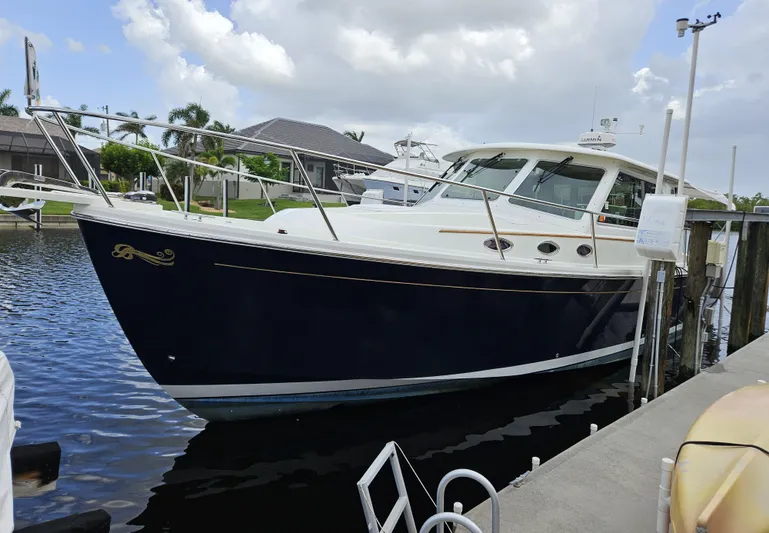 Liberty Call Yacht Photos Pics At the dock