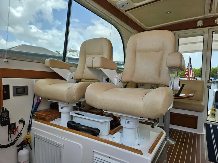 Liberty Call Yacht Photos Pics Stidd helm seats