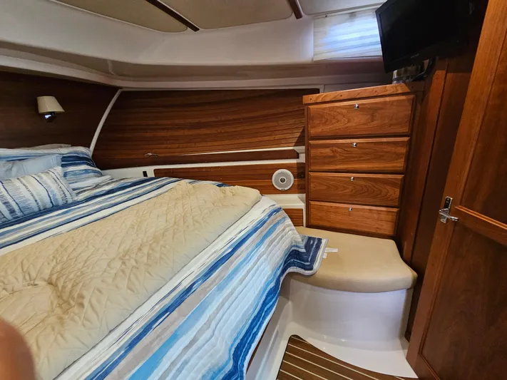 Liberty Call Yacht Photos Pics Master cabin starboard side with plenty of storage