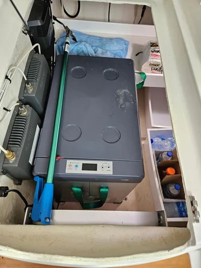 Liberty Call Yacht Photos Pics Refrigerator or Freezer under helm area