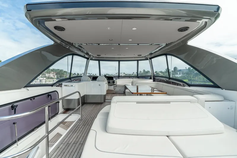 Seasons In The Sun Yacht Photos Pics Princess F62 Seasons in the Sun - Flybridge