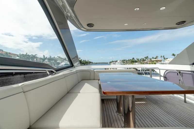 Seasons In The Sun Yacht Photos Pics Princess F62 Seasons in the Sun - Flybridge