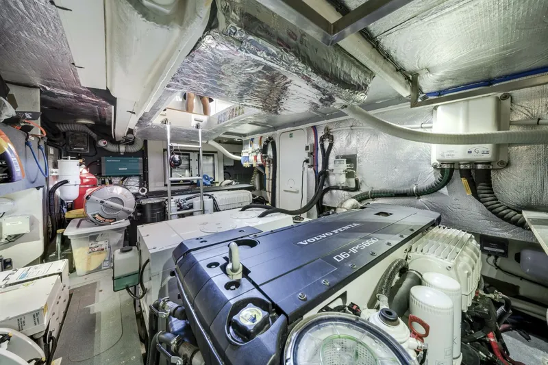 My Toy Yacht Photos Pics 2022 Absolute Navetta 52 - Image 45