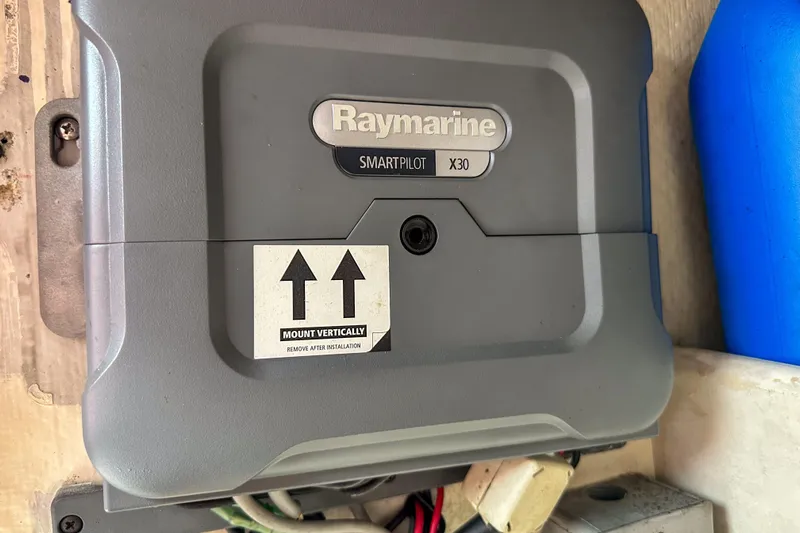 Mystic Yacht Photos Pics Raymarine SmartPilot X30 mounted on Privilege 435, 2001 model, with vertical installation instructions.