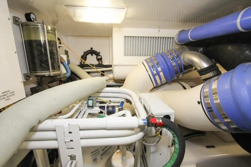  Yacht Photos Pics Engine & Mechanical Equipment 3