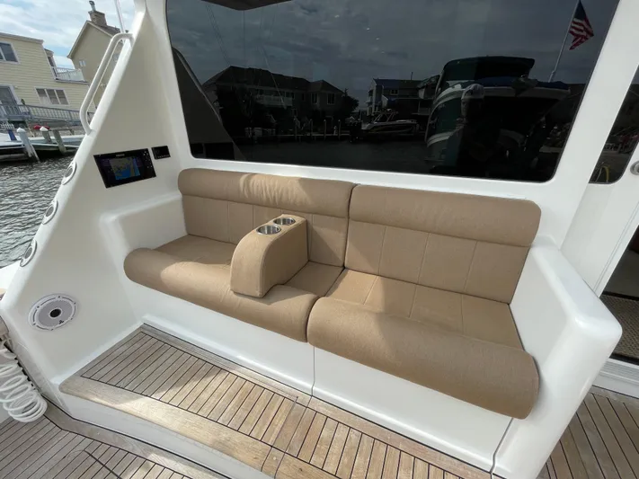  Yacht Photos Pics Cockpit 4 - Mezzanine