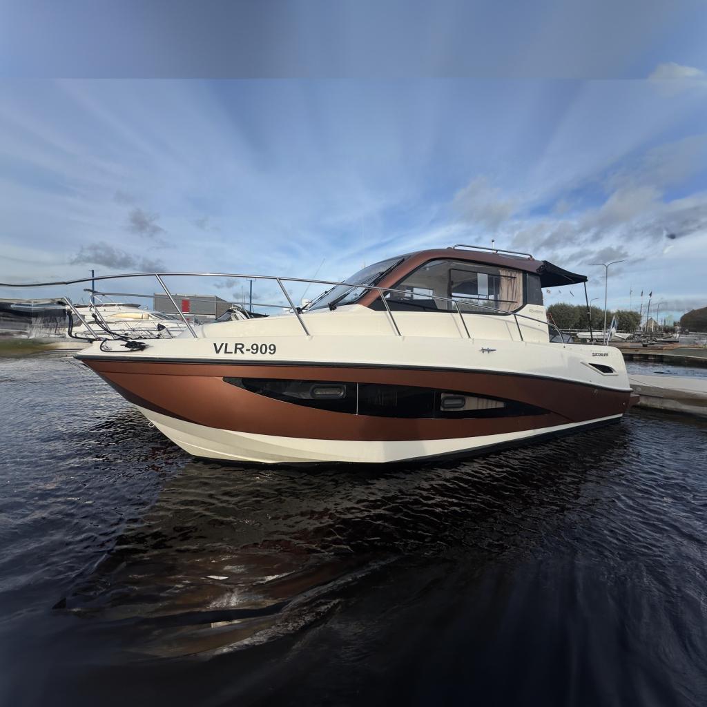 Quicksilver 855 Weekend Twin Outboard