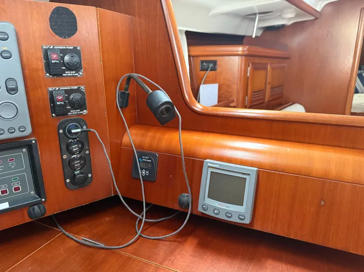 Traveler Yacht Photos Pics 