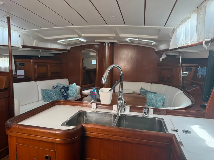 Traveler Yacht Photos Pics 