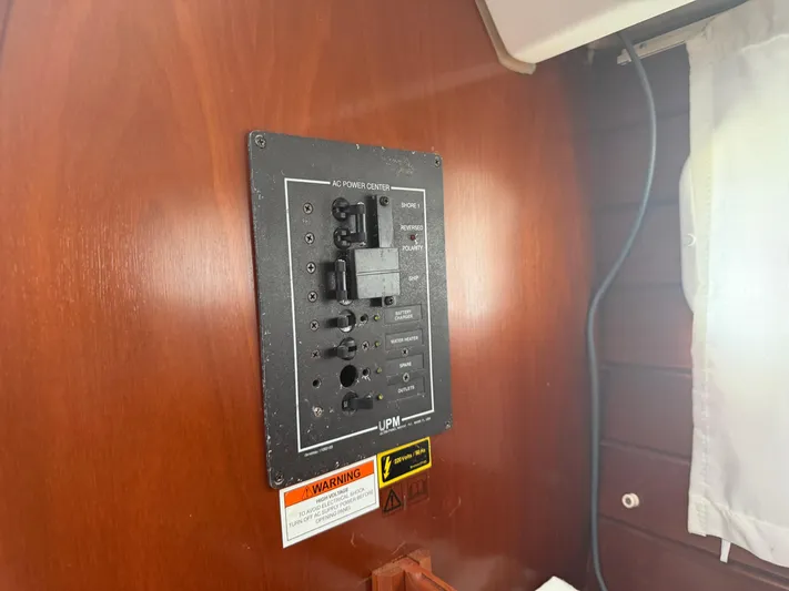 Traveler Yacht Photos Pics 